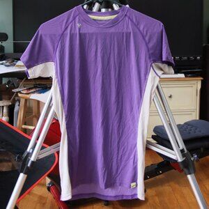 Stoic women's short sleeve top.  Size M